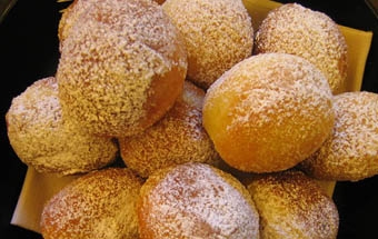 посипаємо бомбочки з подвійним сюрпризом