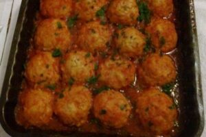 Тефтелі в томатному соусі
