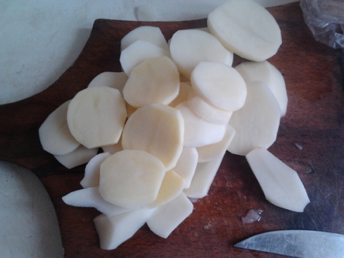 картоплю кружечками