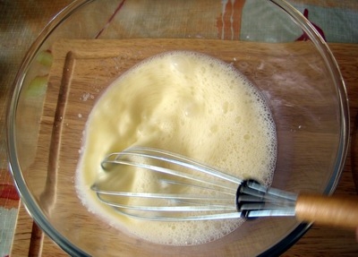 Готуємо тісто на млинці