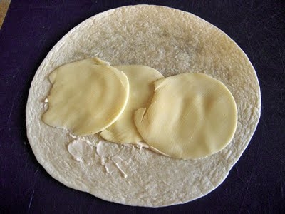 викладаємо сир