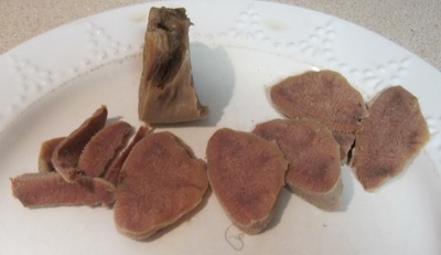 нарізаємо яловичий язик