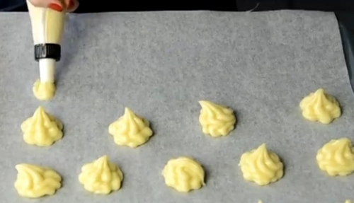 викладаємо за допомогою мішечка