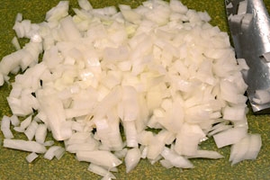 кубики цибулі