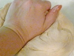 замішуємо тісто