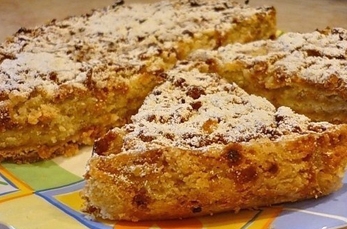 ледачий пиріг з грушами