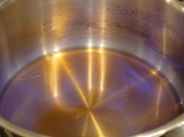 змішуємо цукор з водою і лікером