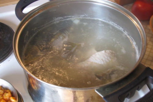 Вариться бульйон