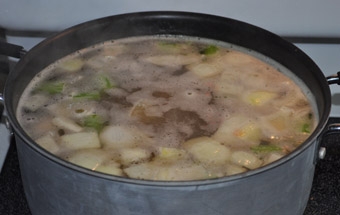 варимо всі інгредієнти страви