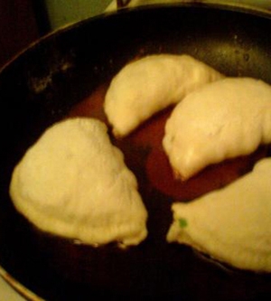 Обсмажуємо пиріжки