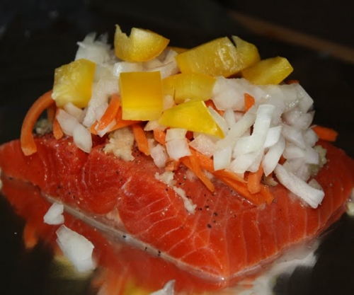 лосось з овочами