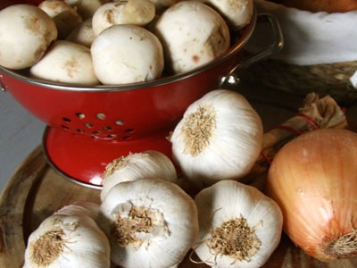 гриби, цибуля, часник,