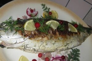 Тунець, запечений в духовці