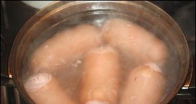 варимо сардельки