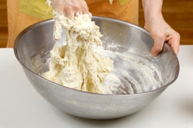 замішуємо опару