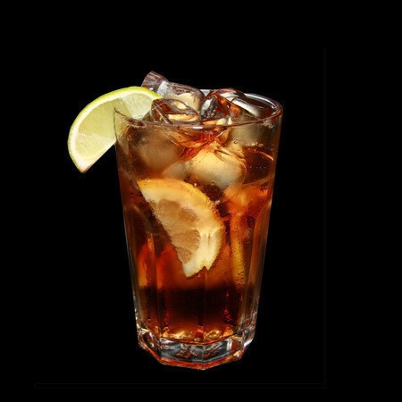 подаємо коктейль