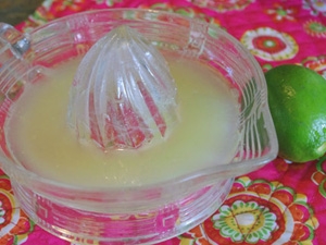 видавити сік лайма