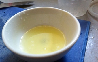 видавлюємо сік лимона