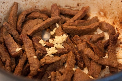 м'ясо з часником