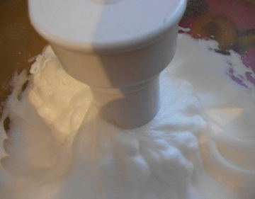 збиваємо білки 