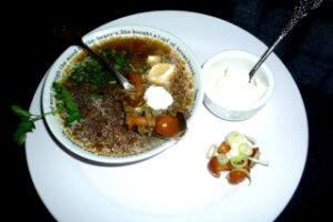 Суп з грибами і квашеною капустою