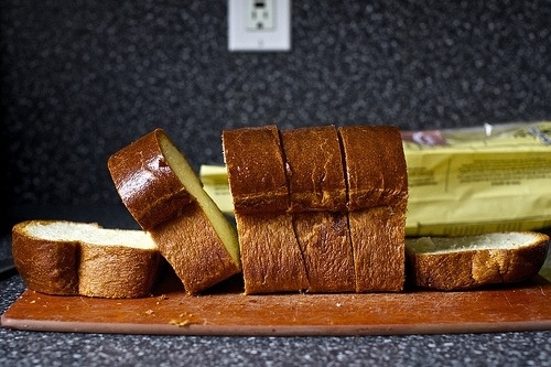 нарізаємо хліб