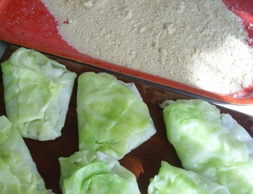 шніцелі, ще не обсмажені