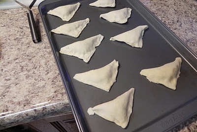 викладаємо пиріжки на деко