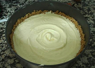 викладаємо начинку на основу страви