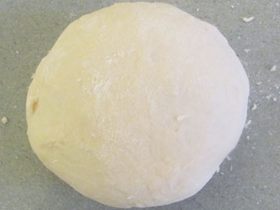 тісто на столі