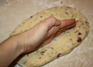 робимо жолобок в тесті