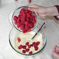 малина з кремом