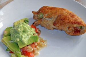 Курка з авокадо