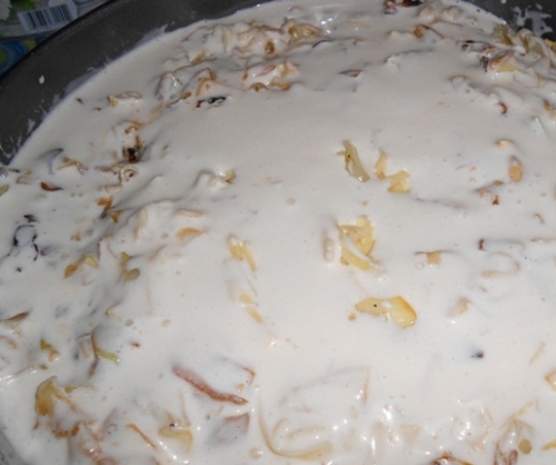 готовий для запікання пиріг