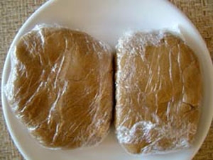 два шматочка тіста