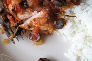 Дорада в пікантному соусі