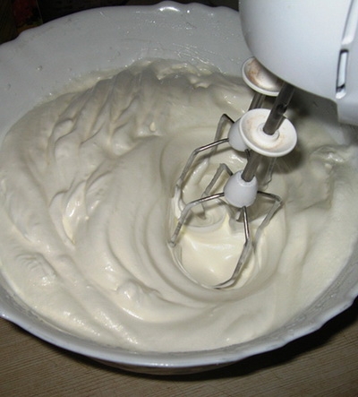 збиваємо білки