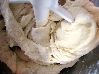 замішуємо тісто