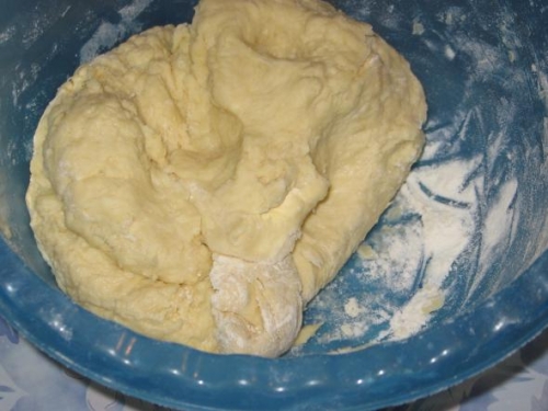 Замішуємо тісто