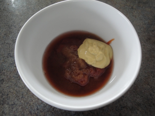 змішуємо інгредієнти соусу