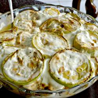 кабачки в соусі