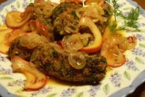 Форель з яблуками