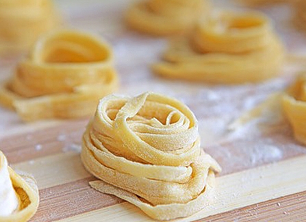 Готова яєчна локшина