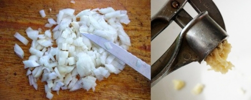 Подрібнюємо цибулю і часник