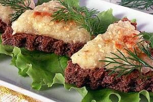 Бутерброд з бринзою і картоплею