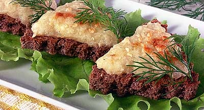 подаємо до столу