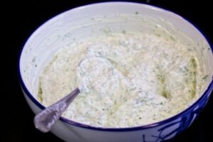 Салатна заправка «Часникова»