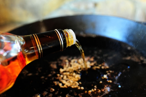 додаємо коньяк