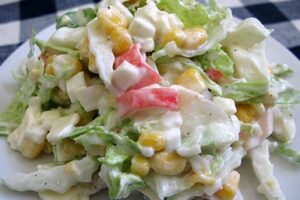 Салат з китайської капусти і крабових паличок