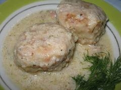 Тефтелі в молочному соусі